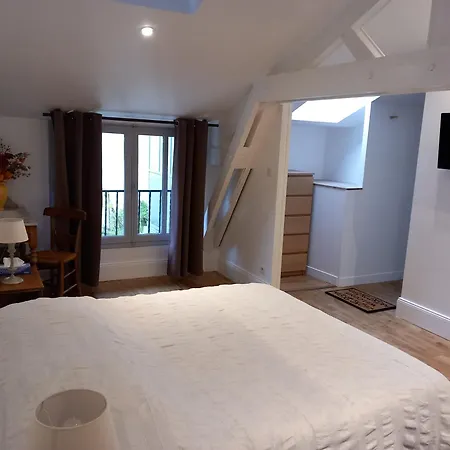 Maison Auctoire Sarras